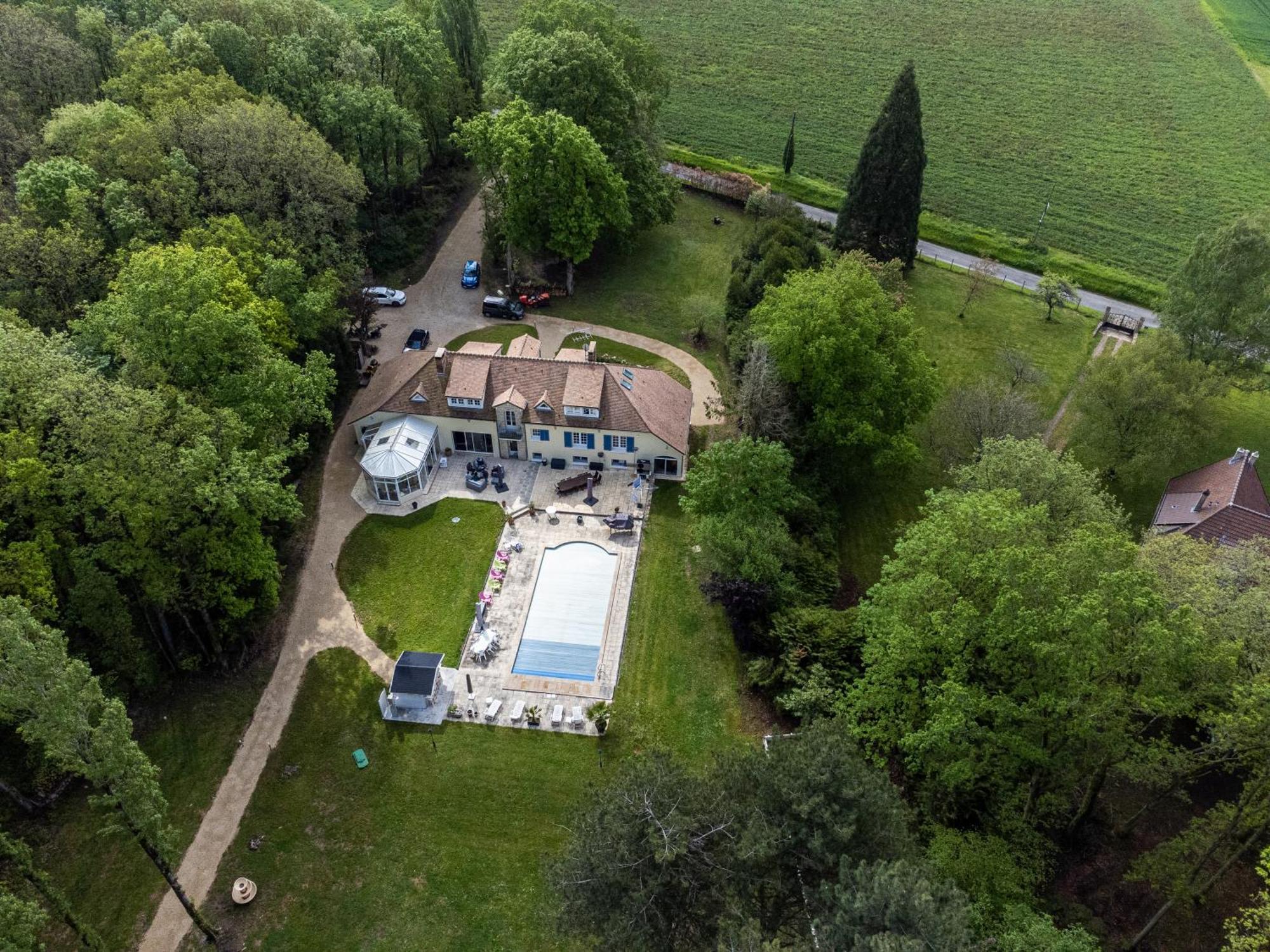 Le Clos Du Renard Sermaise  Exterior photo