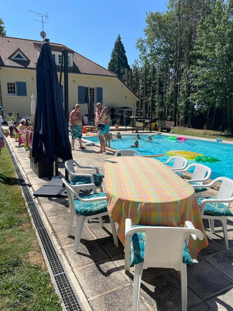 Le Clos Du Renard Sermaise  Exterior photo